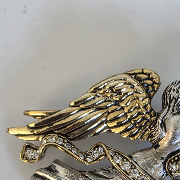 Vintage Angel Blowing Horn Brooch Pin - Picture 6 of 11